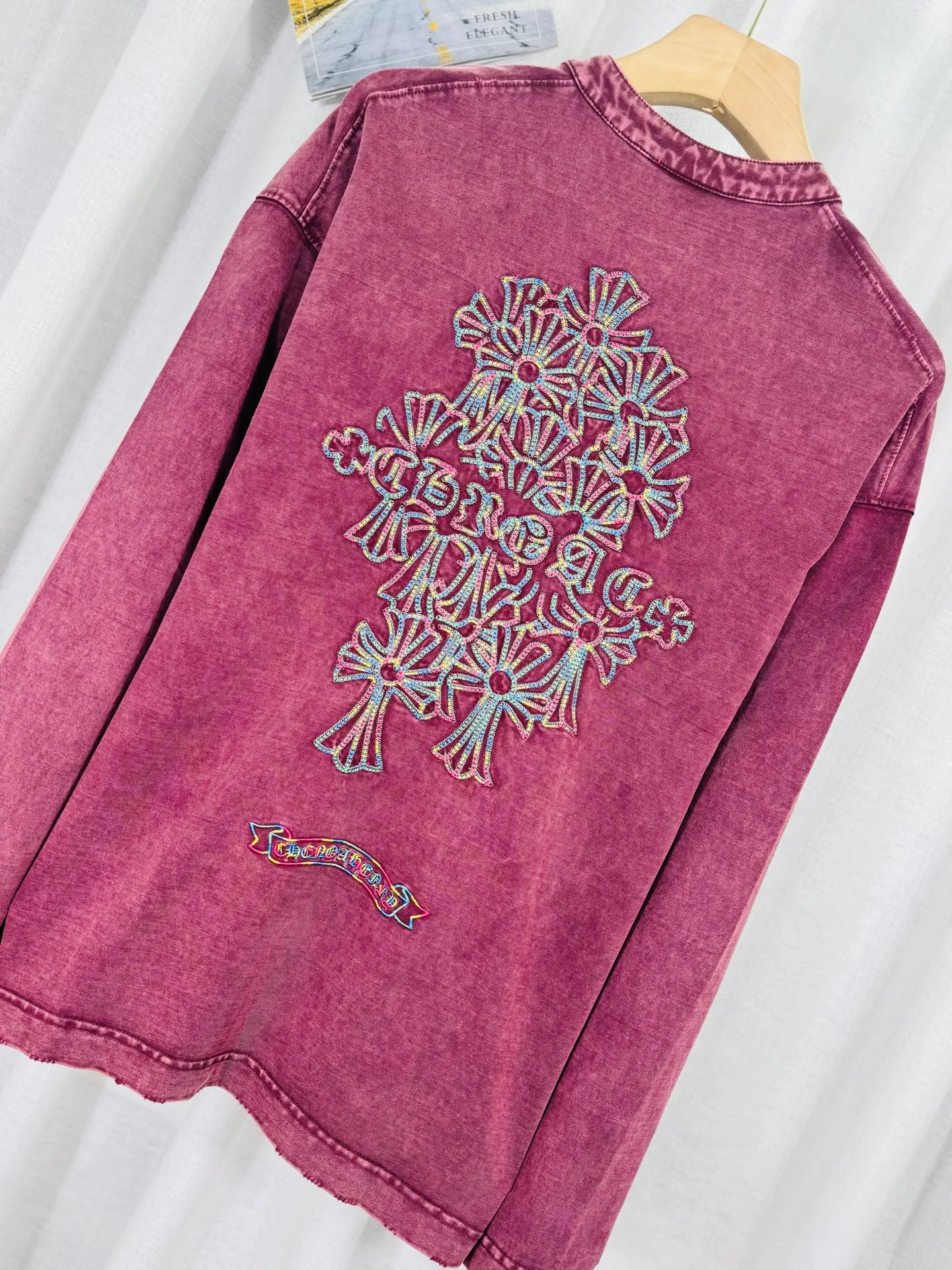 P260 ch high version Chrome Hearts 2025 new autumn and winter cross patch washed spray-painted long-sleeved T-shirt, fabric: 26 double yarns, 320 grams weight, Angra red thread weaving, heavy wash water➕fried color + spray-paint Printing process: colorful embroidery, secondary color spray-paint process Color: gray, red Size: S M L XL Style number: 5178